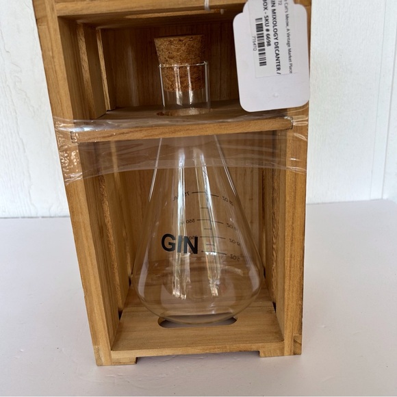 ARTLAND MIXOLOGY GIN DECANTER IN WOODEN CRATE NWT - Picture 3 of 16